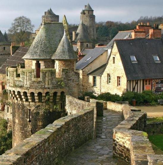 Chateau De La Chasse Beauvais Romagne  Экстерьер фото